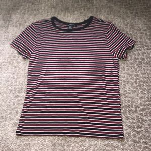 Ribbed striped shirt.